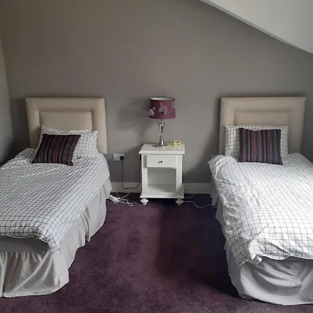 Single Or Twin In Lovely Country * Nobber