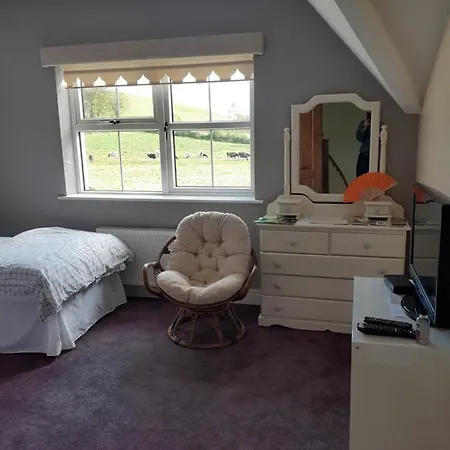 Single Or Twin In Lovely Country * Nobber