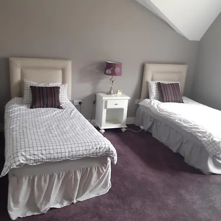 Single Or Twin In Lovely Country