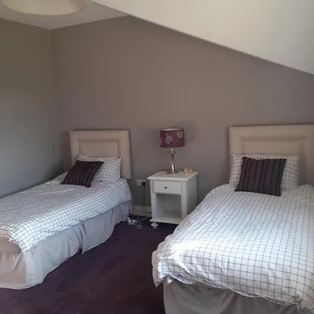 Single Or Twin In Lovely Country